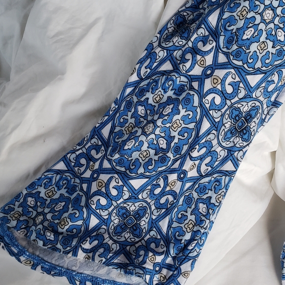 Express blue printed women's L bell sleeve tunic - Picture 5 of 5